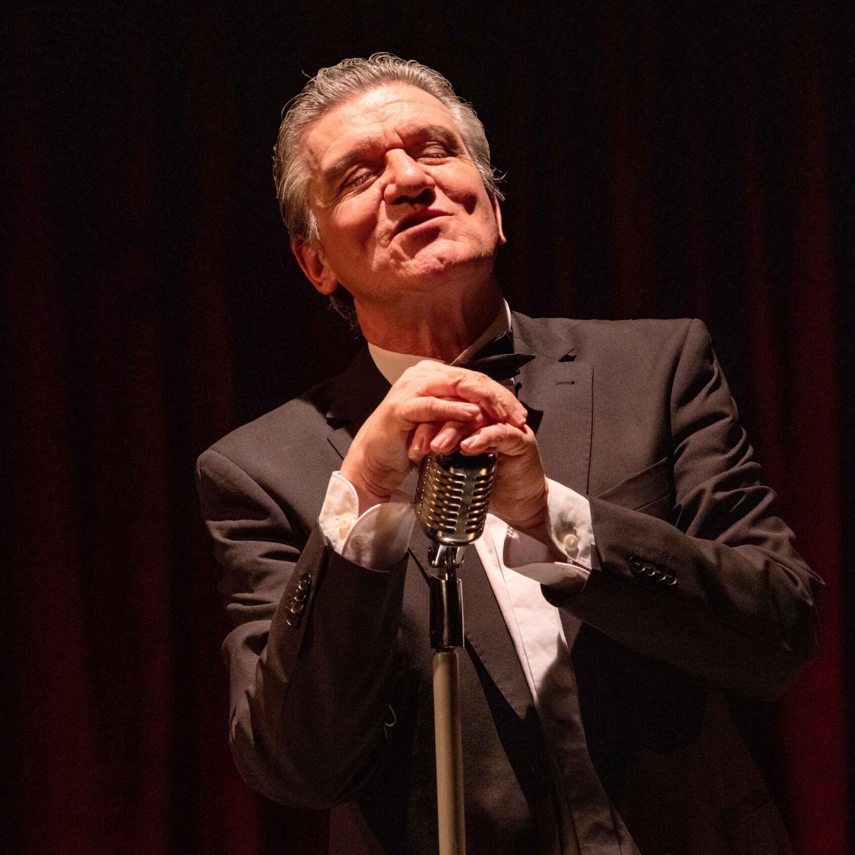 Ol‘ Blue Eyes – Ein musikalisches Sinatra-Solo mit Michael Ophelders